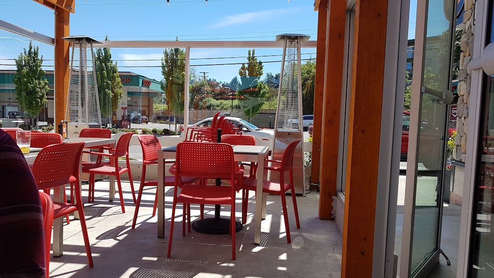 328 Taphouse + Grill