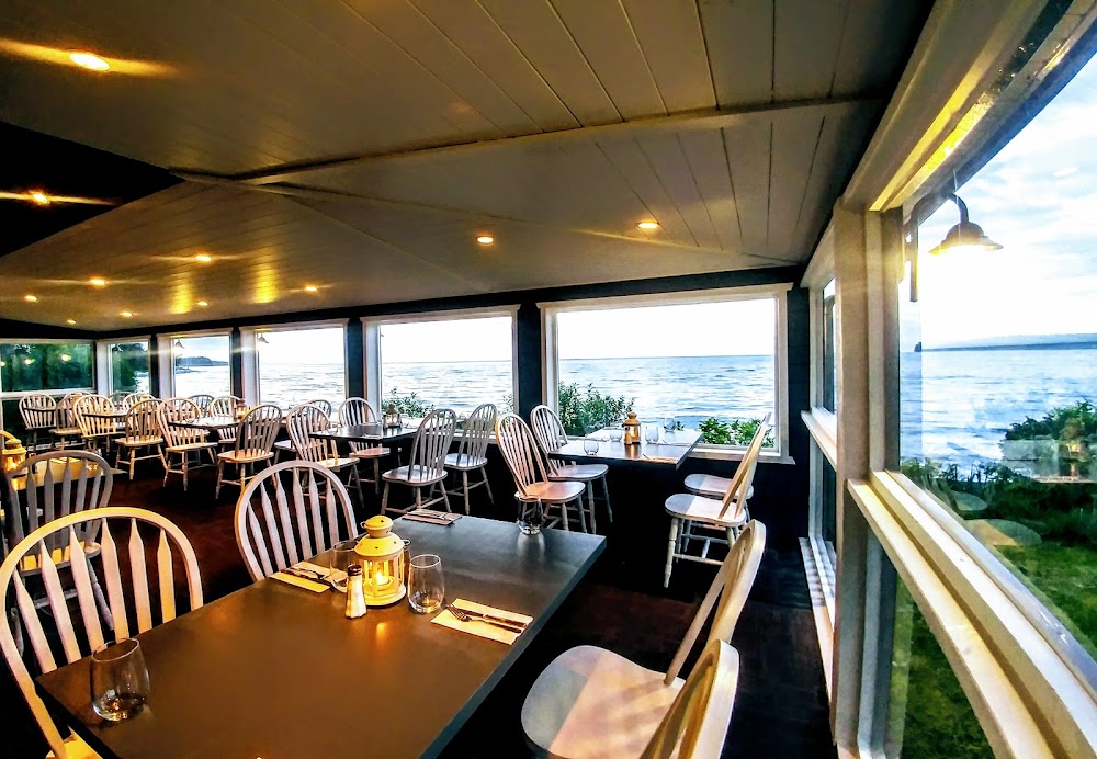 Cluxewe Waterfront Bistro