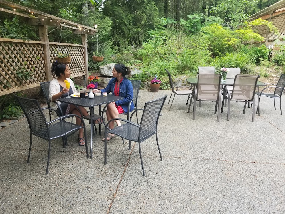 Farm Table Inn
