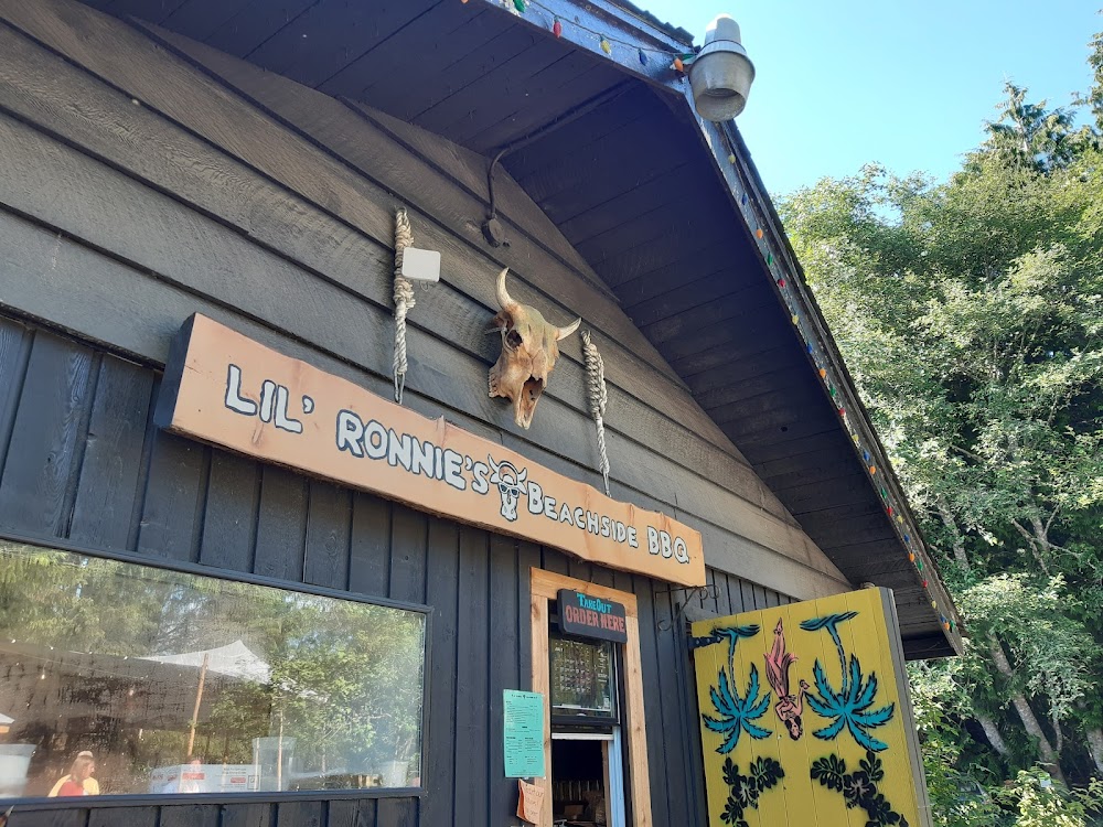 Lil’ Ronnie’s Beachside BBQ
