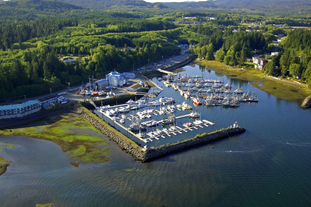 Quarterdeck Inn Resort & Marina